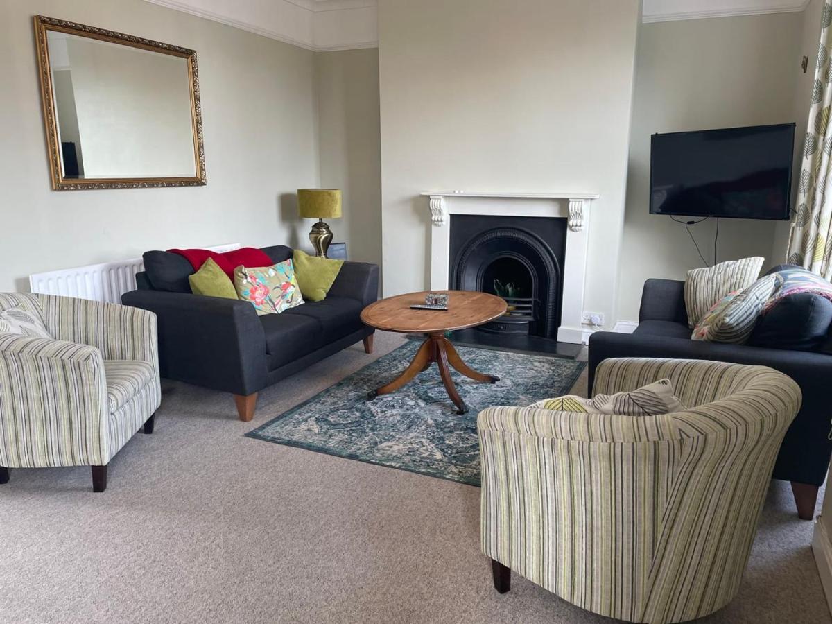 Spacious 4-Bed Beach Retreat For Families Steps From The Shore In Pevensey Bay Exteriör bild