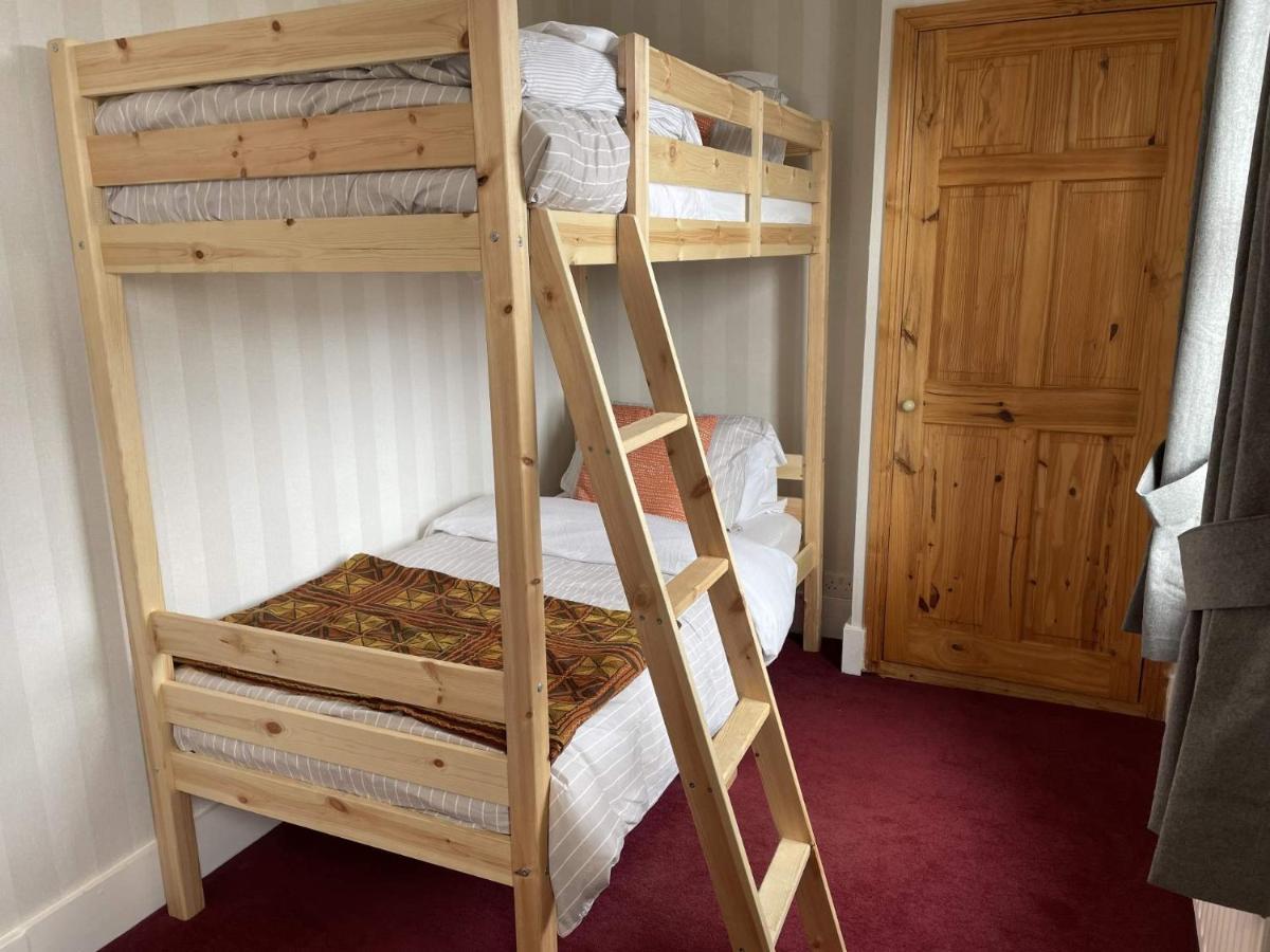 Spacious 4-Bed Beach Retreat For Families Steps From The Shore In Pevensey Bay Exteriör bild