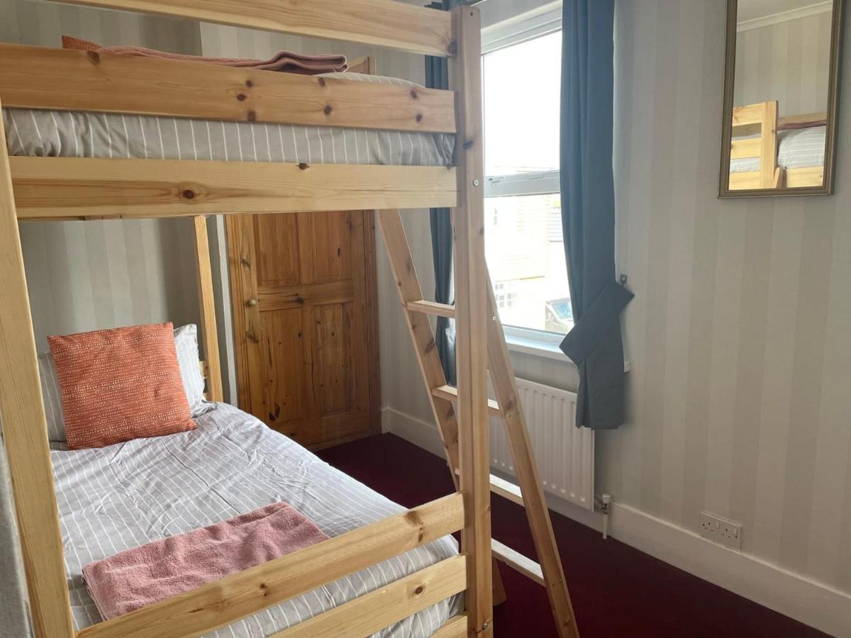 Spacious 4-Bed Beach Retreat For Families Steps From The Shore In Pevensey Bay Exteriör bild